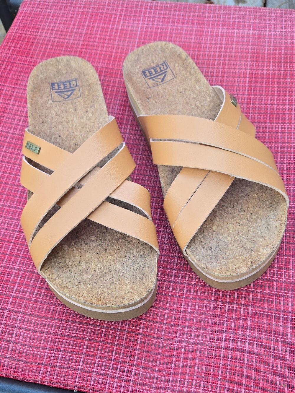 Reef Women’s Tan Cross-Strap Size 10 Cork Slide Sandals